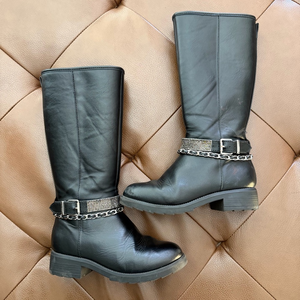 Madden NYC Girls Black Leather Chain-Embellished Boots 13